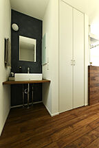 シンプルモダンスタイルの洗面所 株式会社タイコーアーキテクトの事例画像