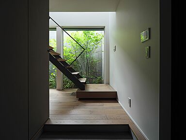 株式会社タイコーアーキテクトの施工事例「中庭のある都市型パッシブZEHの家」の画像1