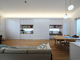 株式会社タイコーアーキテクトの施工事例「勾配天井で高天井とロフトを実現した住宅」の画像3