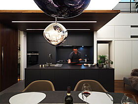 株式会社タイコーアーキテクトの施工事例「飽きの来ない外観!モダンなインテリアに囲まれて趣味を楽しむ家」の画像7