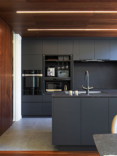 株式会社タイコーアーキテクトの施工事例「飽きの来ない外観!モダンなインテリアに囲まれて趣味を楽しむ家」の画像8