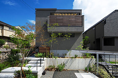 株式会社タイコーアーキテクトの施工事例「勾配天井で2階LDKでも開放感のあるオシャレなパッシブデザインハウス」の画像