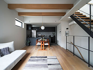 株式会社タイコーアーキテクトの施工事例「間口5.48mの狭小地に建つ快適動線の3階建てインナーガレージハウス」の画像7