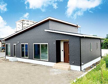 株式会社国分ハウジング 姶良店の施工事例「ゆったりとした時間が流れる3人暮らしの平屋の家 【姶良市 H様邸】」の画像