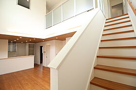 株式会社国分ハウジング 姶良店の施工事例「白を基調とした明るい雰囲気の二階建て 【日置市 H様邸】」のメイン画像