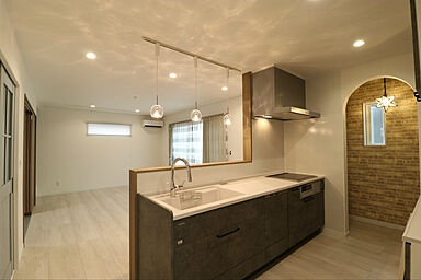 株式会社国分ハウジング 姶良店の施工事例「ナチュラルテイストの収納たっぷりな二階建 【霧島市 Y様邸】」の画像3