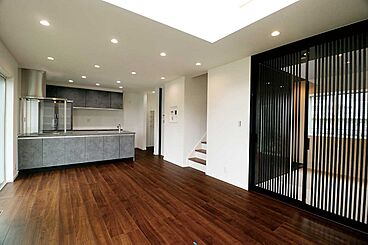 株式会社国分ハウジング 姶良店の施工事例「桜島を望む高台に建つ解放感たっぷりの高性能の二階建て【鹿児島市 K様邸】」の画像