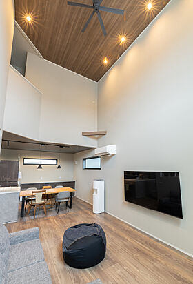 株式会社東海住宅 エンジョイホームの施工事例「【東海村】ペットも喜ぶインナーテラス|開放的な吹き抜けのある家」の画像4