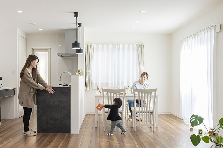 重松建設株式会社の公式画像_リビング2