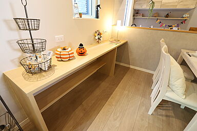 重松建設株式会社の施工事例「リビングが勾配天井の平屋 ~COZY~」の画像3