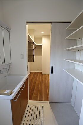 重松建設株式会社の施工事例「LDKに隣接する和室がある家 ~COZY~」の画像3