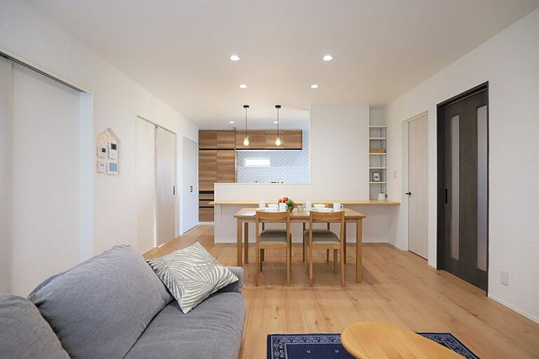 重松建設株式会社の公式画像_リビング2