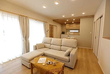 重松建設株式会社の施工事例「笑顔あふれるスキップフロアのある家」の画像