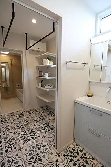 重松建設株式会社の施工事例「平屋のように暮らせる北欧テイストの2階建」の画像4