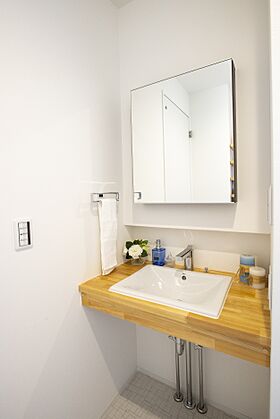 株式会社フラットホームの施工事例「吹き抜けリビングが主役の家」の画像6