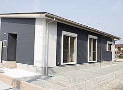 株式会社フラットホームの施工事例「スタイリッシュかつスタンダートデザインの平屋の家」の画像