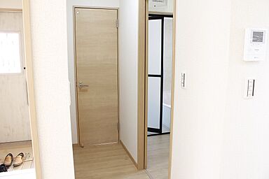 株式会社フラットホームの施工事例「スタイリッシュかつスタンダートデザインの平屋の家」の画像5