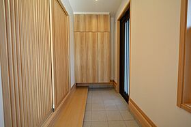 内藤ホームの施工事例「立体的なファサードの平屋」の画像5