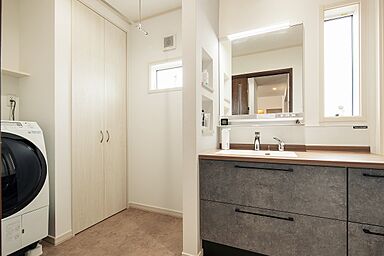 内藤ホームの施工事例「大人を愉しむ平屋」の画像4