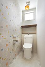 シンプルモダンスタイルのトイレ 内藤ホームの事例画像