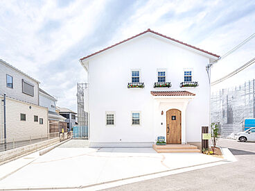 はなまるの家の施工事例「暮らしやすさと可愛いを叶える真っ白な漆喰のお家 和歌山県和歌山市」の画像