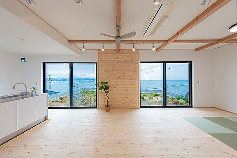 はなまるの家の公式画像_リビング2