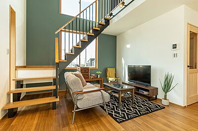 木の家スタイルのリビング ハラケン工務店の事例画像