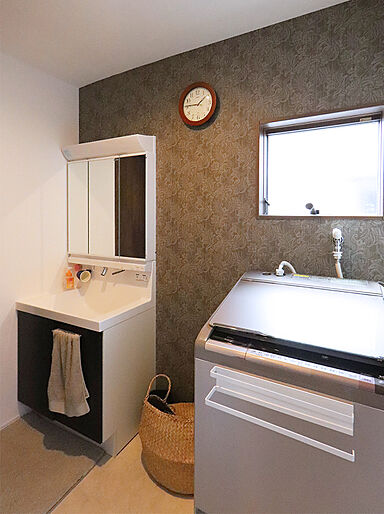 株式会社秀建の施工事例「2Fリビングと繋がるウッドデッキのある家」の画像5