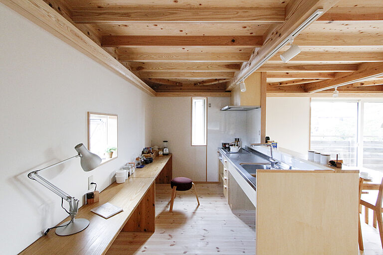 永く大切に住み続けられる木の家をつくる、東村山市の地域工務店 相羽建設株式会社の公式画像_キッチン3