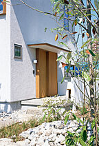 和風・和モダンスタイルの玄関 永く大切に住み続けられる木の家をつくる、東村山市の地域工務店 相羽建設株式会社の事例画像