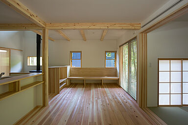 株式会社 大市住宅産業の施工事例「【樹木に溶け込む家/土間/薪ストーブ/丹波篠山市】ヨロイ張りの家」の画像3