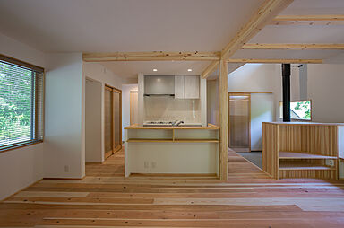 株式会社 大市住宅産業の施工事例「【樹木に溶け込む家/土間/薪ストーブ/丹波篠山市】ヨロイ張りの家」の画像4