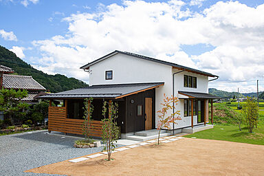 株式会社 大市住宅産業の施工事例「【高気密高断熱/吹き抜け/回遊同線/丹波篠山市】光と空気がまわる家」の画像6