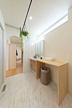 木の家スタイルの洗面所 だいこうホームの事例画像