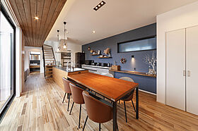 ARC style アークスタイルの施工事例「おしゃれな夫婦らしさを表現した、人を招きたくなる家」のメイン画像