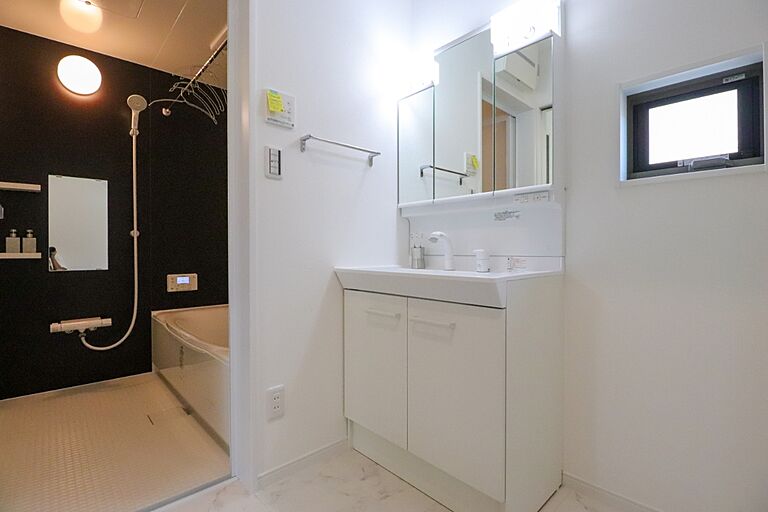 Rico Life. 久喜店の公式画像_洗面4