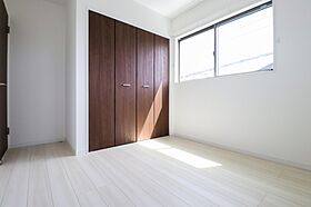 Rico Life. 久喜店の施工事例「黒の外観が際立つキューブ型の家」の画像4