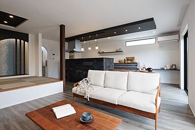 SAWAMURA建築設計 高島スタジオの施工事例「キューブが重なるシンプルスタイリッシュな家【福井県敦賀市】」の画像