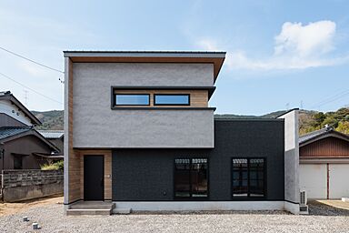 SAWAMURA建築設計 高島スタジオの施工事例「キューブが重なるシンプルスタイリッシュな家【福井県敦賀市】」の画像1