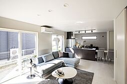 SAWAMURA建築設計 高島スタジオの施工事例「生活感を見せないホテルライクな家【滋賀県高島市】」の画像