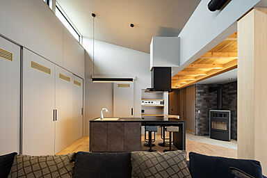 SAWAMURA建築設計 高島スタジオの施工事例「伸びやかな屋根が美しい、開放感あふれる平屋【滋賀県湖南市】」の画像5