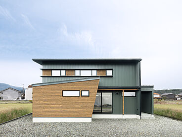 SAWAMURA建築設計 高島スタジオの施工事例「グリーン×木目の映えるスクエアハウス【滋賀県長浜市】」の画像