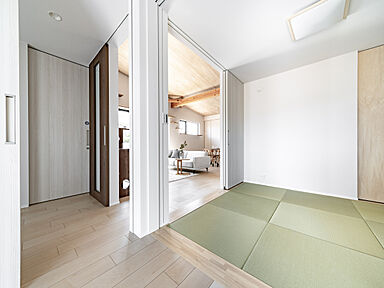 SAWAMURA建築設計 高島スタジオの施工事例「伸びやかなシルエットを描く端正な平屋【滋賀県高島市】」の画像3