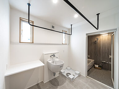 SAWAMURA建築設計 高島スタジオの施工事例「サロン併用で「暮らす」と「働く」を心地良く【福井県敦賀市】」の画像7