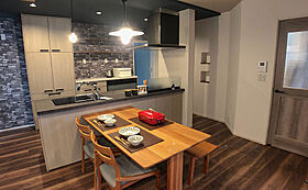 ワイケイホーム株式会社の施工事例「素材と質感によってつくりだすカフェのような空間の家」の画像3