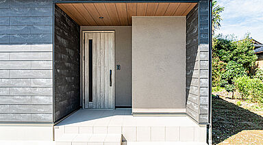 ワイケイホーム株式会社の施工事例「踊り場と吹抜けによる空間デザインとインテリアが調和した家」の画像5