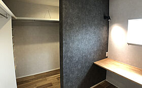 ワイケイホーム株式会社の施工事例「温もりと落ち着きのある大人モダンな家」の画像5