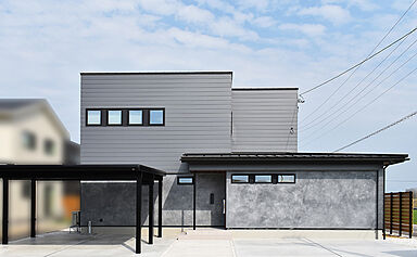 ワイケイホーム株式会社の施工事例「家事ラク動線最優先でも、遊び心が光る家」の画像6