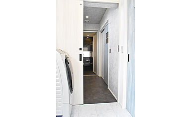 ワイケイホーム株式会社の施工事例「モノトーンスタイルに色をプラスして個性を楽しむ家」の画像5