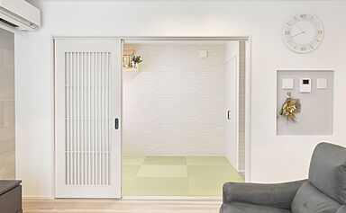 ワイケイホーム株式会社の施工事例「開放的な吹抜けが気持ちいスタイリッシュモダンの家」の画像3